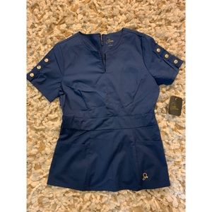 Jaanuu Scrub Top